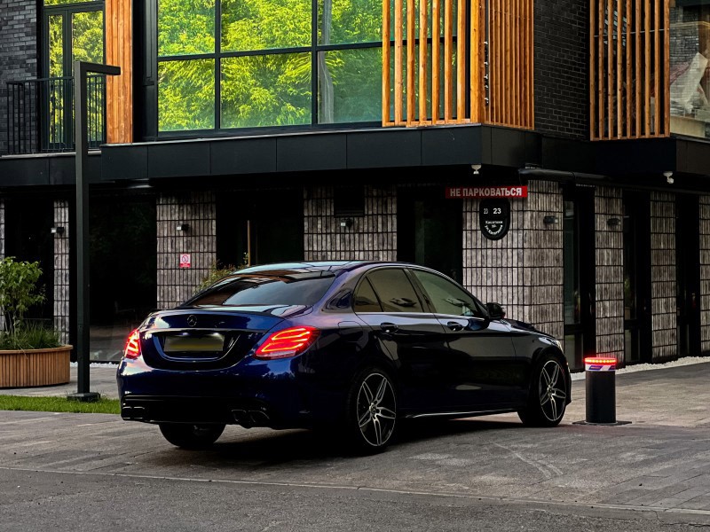 Mercedes-Benz C43 AMG 4MATIC