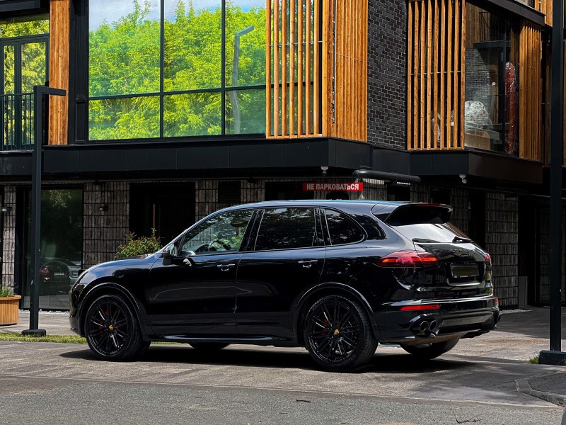 Porsche Cayenne GTS