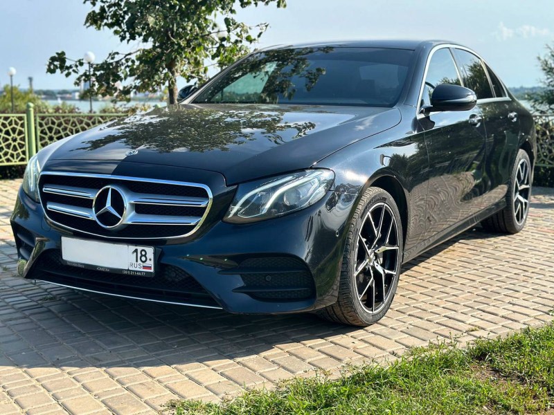 Mercedes E220d 4-matic