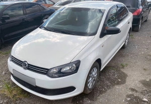 VW Polo sedan