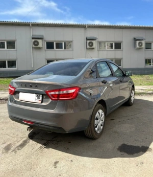 Lada Vesta