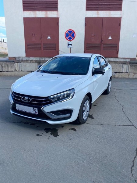 Lada Vesta