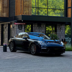 Porsche Panamera GTS new